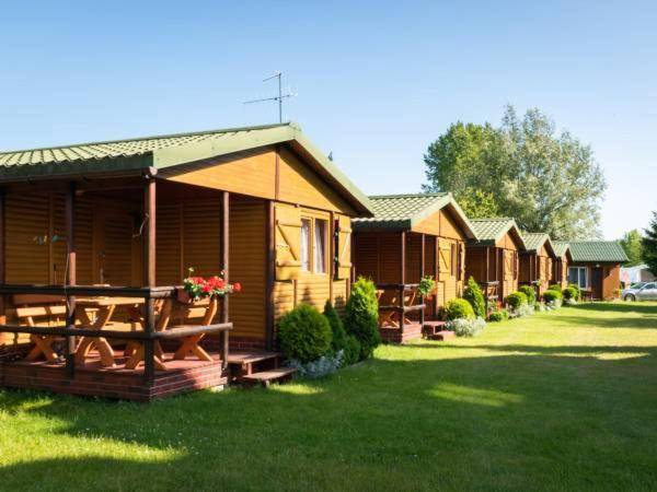 House with grill, patio & hot tub in Darlowo