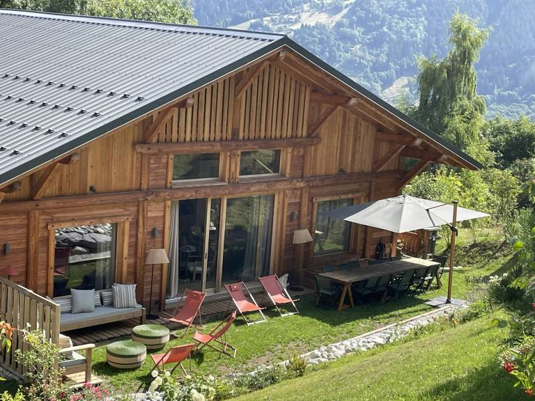 Family-oriented ample house with patio, yard & grill | Perfect for remote work | Pets allowed in Combloux