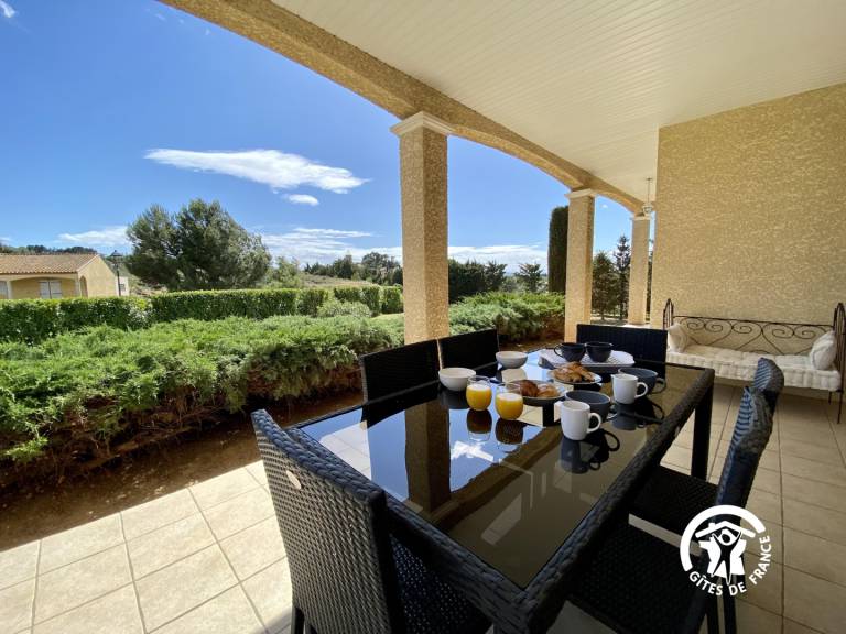Fully equipped ample gite with patio, garden & BBQ | Pets allowed — photo 2