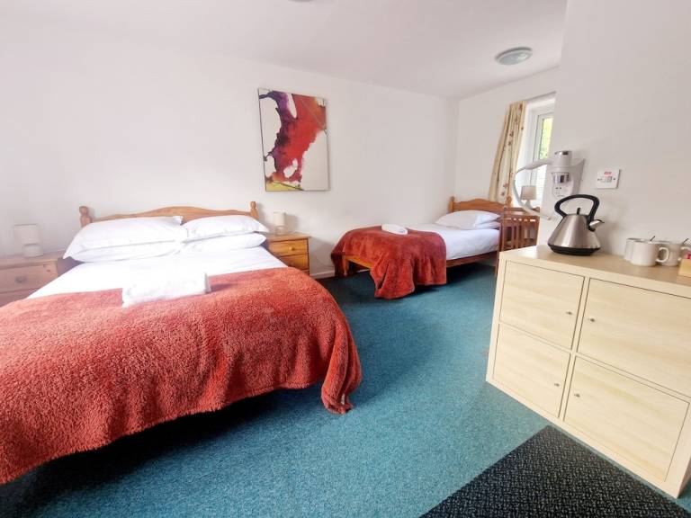 Lodge  Llanllechid