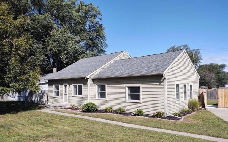 House  La Salle Township