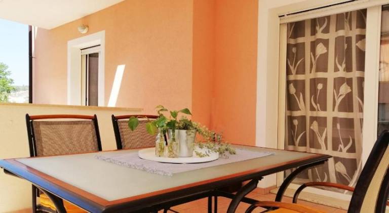 Apartment with 2 rooms for 6 persons — photo 4