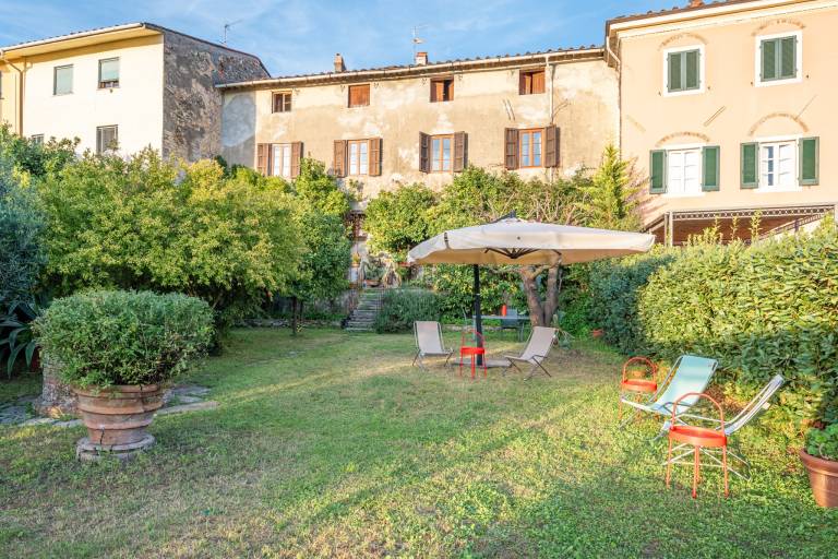 Fully equipped villa with BBQ, patio & yard | Garden view | Perfect for remote work | Pets are welcome — photo 2