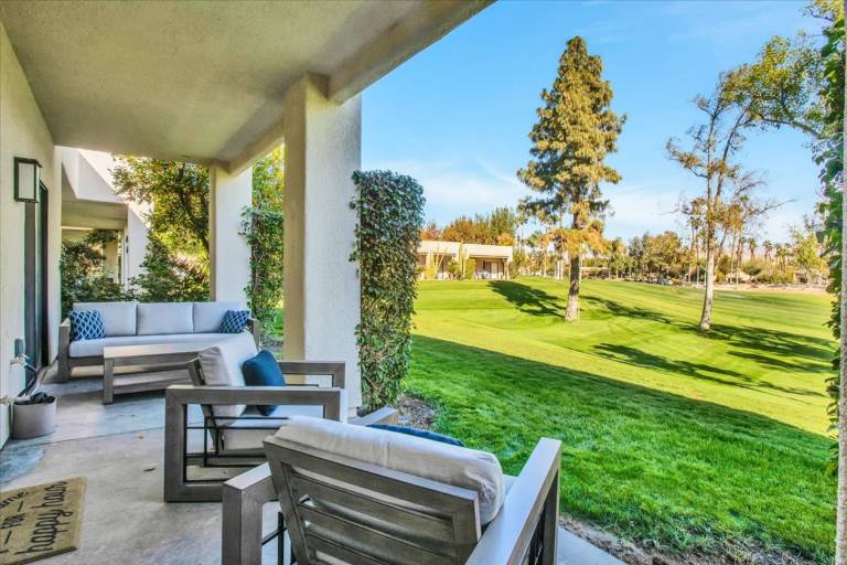 Holiday apartment with pool, fast internet & barbecue | Mountain view — photo 2