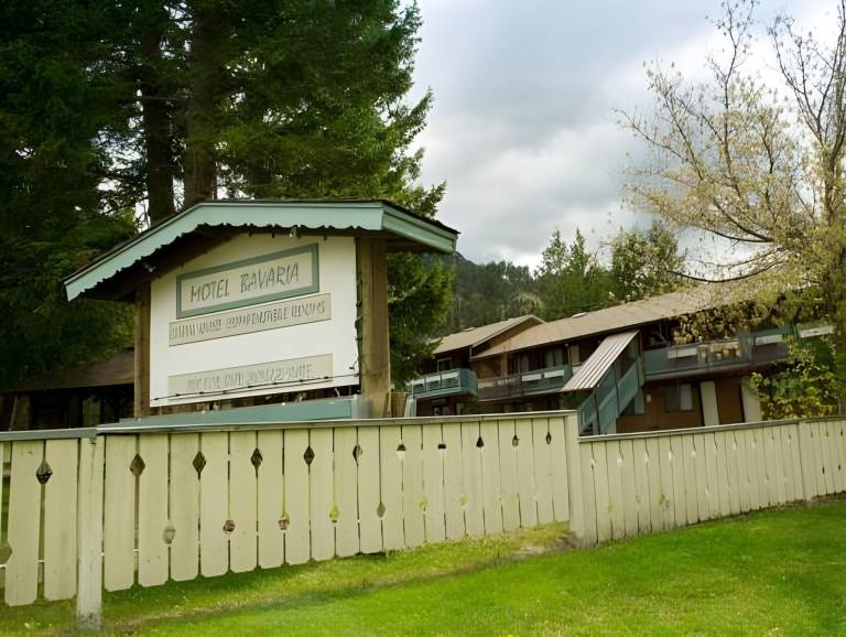Motel Radium Hot Springs