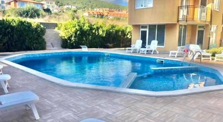 Rental apartment with pool | Pets are welcome in Sveti Vlas