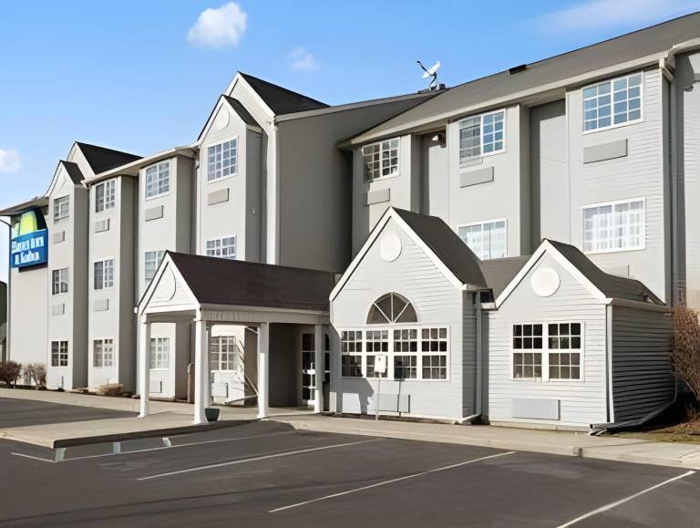 Days Inn & Suites by Wyndham Lafayette IN in Lafayette, IN