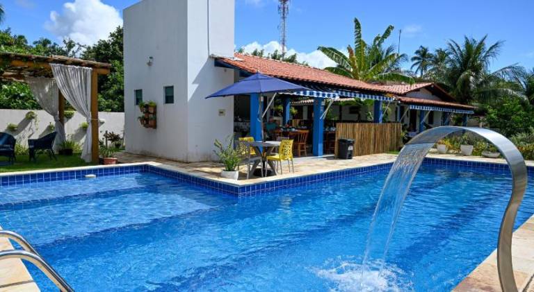 Apartment with yard, pool & terrace — photo 3