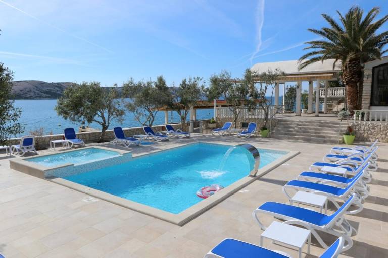 Nice apartment with pool | Sea view | Beach nearby | Pet-friendly — photo 2