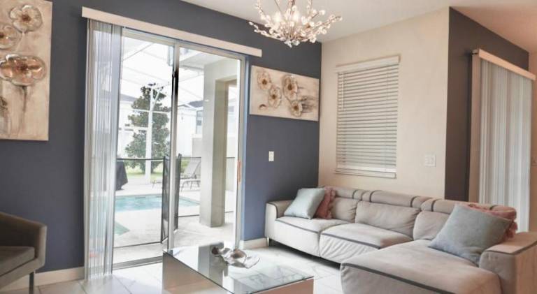 Ample house with pool | Pet-friendly in Cham