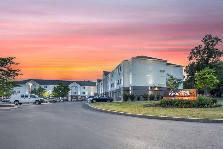 Executive Residency by Best Western Philadelphia Willow Grove