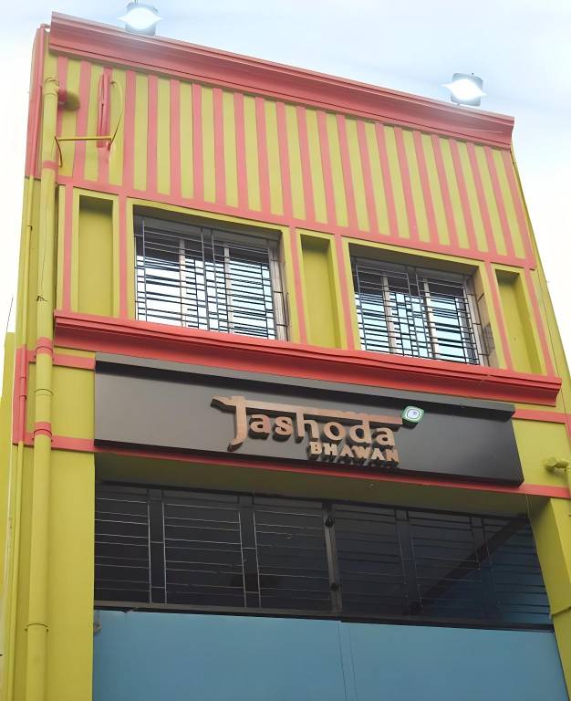 Hotel O POP Jashoda Bhawan Near Girish Mancha