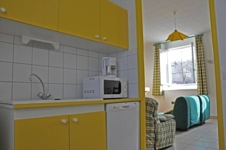 Gite with patio, yard & barbeque | Pets allowed — photo 4