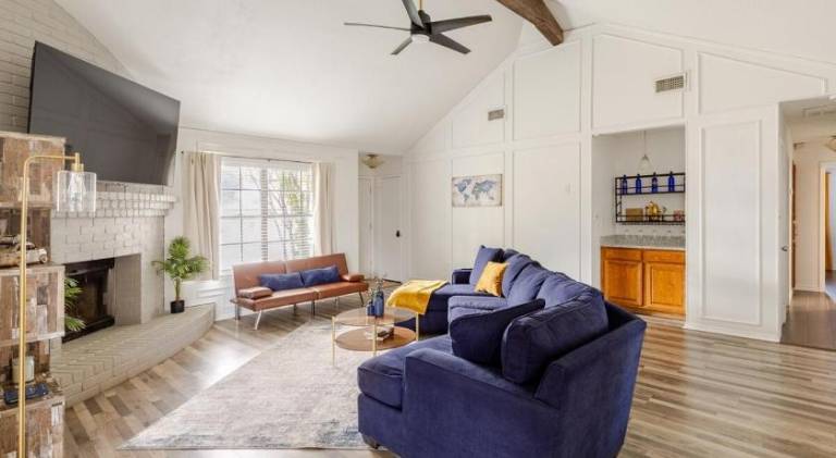Vacation home with 1 room for 9 persons in Bedford, TX