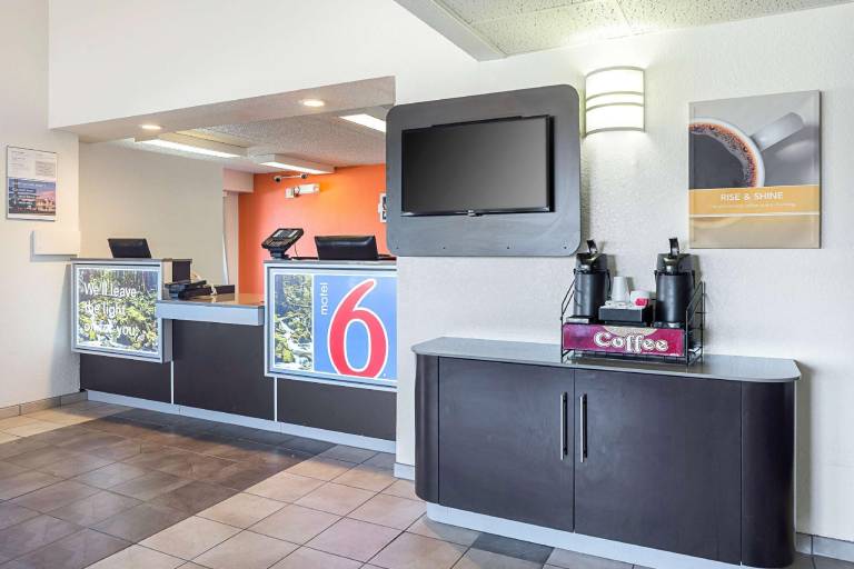 Motel 6 Spokane, WA - East — photo 4