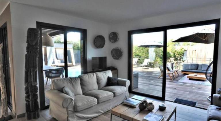 Villa with terrace, private pool & barbeque — photo 2