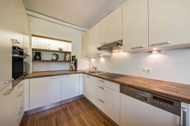Spacious Apartment “Lafreid Algund” near Merano with Mountain View, Wi-Fi & Garden — photo 2