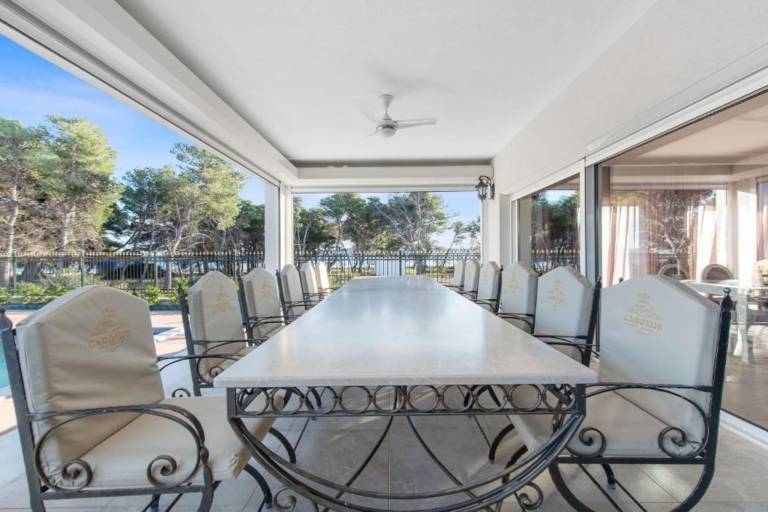 Fully equipped ample villa with garden, private pool & terrace | Sea view | Beach nearby | Dogs allowed in Vodice