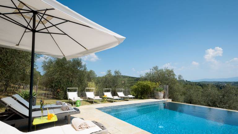 Villa with yard, private pool & barbecue — photo 4