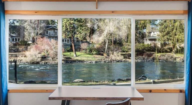 Vacation home with pool | Pet-friendly in Bend, OR