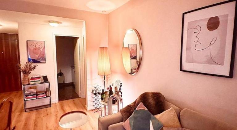 Fully equipped holiday apartment | Next to Arc de Triomphe | Perfect for remote work | Pets are welcome — photo 2