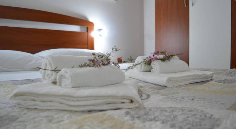 Vacation home with 2 rooms for 4 persons in Avola