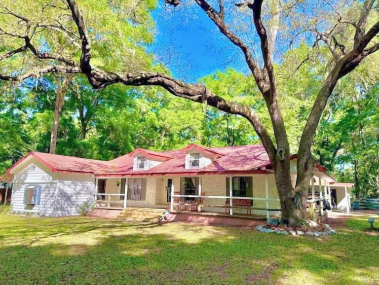 Cabin Fort White