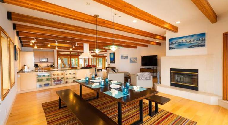 Luxury Beachfront Penthouse Walk to the Beach Restaurants Entertainment — photo 3