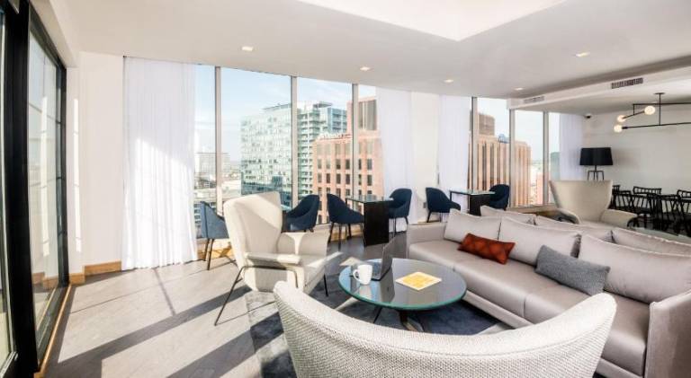 The Windsor Suites — photo 2