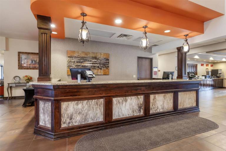 Best Western Plus Cimarron Hotel & Suites — photo 4