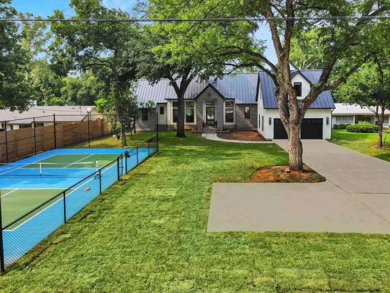 Palm Paradise on Lake LBJ Concierge Services — photo 5