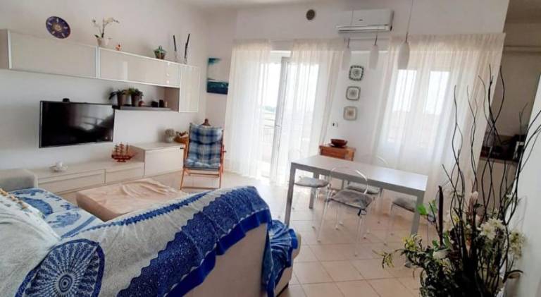 Rental apartment with 3 rooms for 6 persons — photo 2