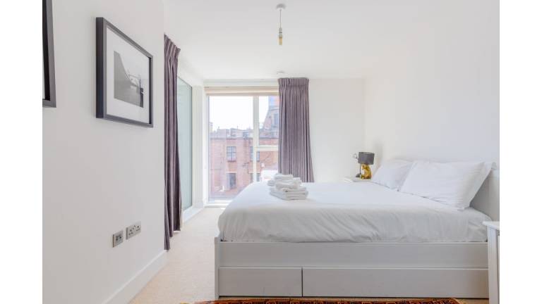 Modern 1BD Flat w Balcony Heart of Brixton