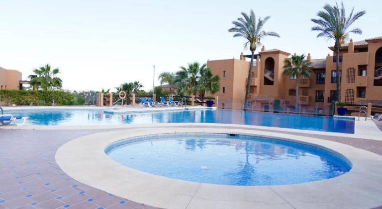Holiday apartment with pool — photo 3