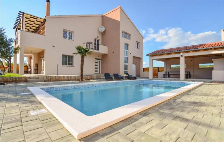 Apartment Pirovac