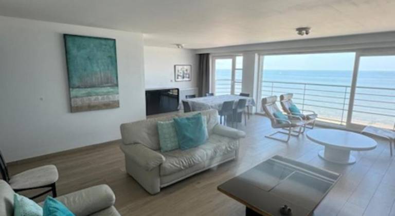 Apartment with terrace — photo 2