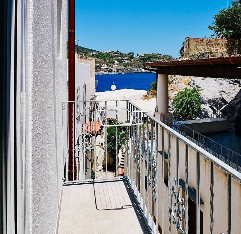 Apartment | Good for workation in Lipari