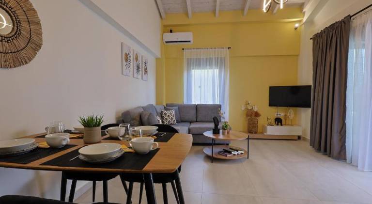 Villa with patio, private pool & garden | Beach nearby | Suitable for remote work | Pets allowed — photo 2