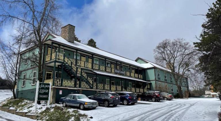 Lodge | Pets are welcome in Julian, CA