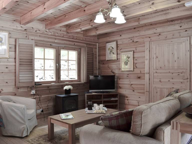 Cottage with garden | River view — photo 4