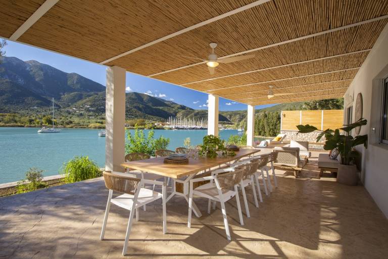 Villa Unalome – Seafront Luxury in the Picturesque Bay of Vlicho — photo 5
