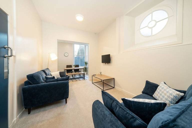 Apartment  Montrose