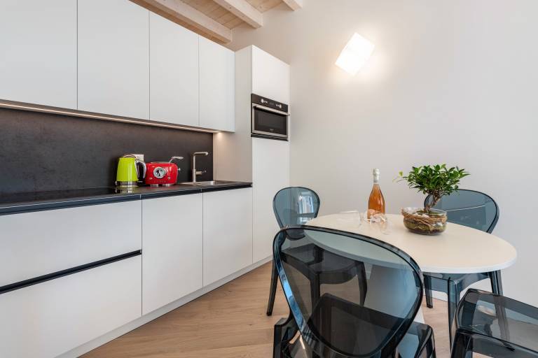 Fully equipped wonderful rental apartment | Lake view | Pets allowed — photo 2