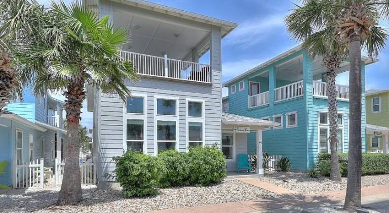 House with pool in Port Aransas, TX