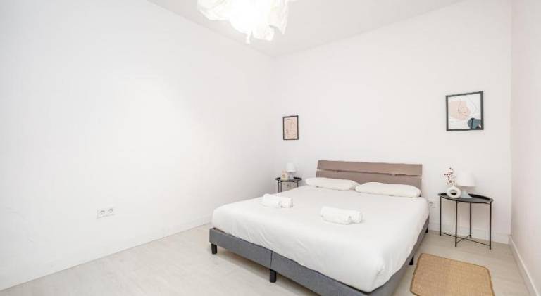 Apartment | Next to Royal Palace of Madrid | Pets are welcome — photo 2
