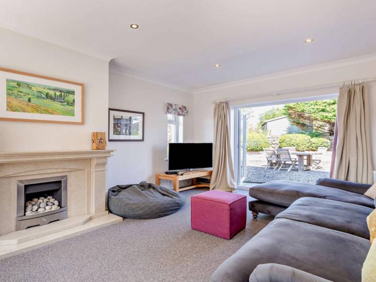 Fully equipped cottage with yard | Pets are welcome — photo 3