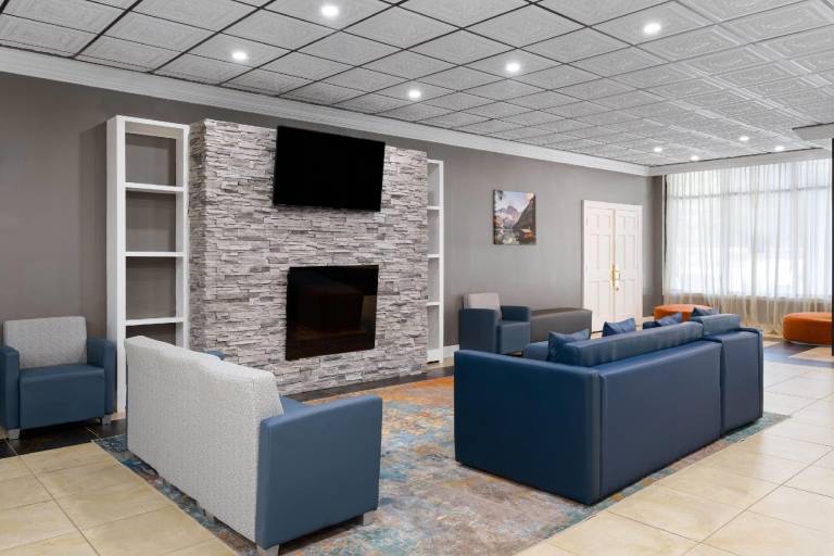 Days Hotel by Wyndham Williamsburg I-64 — photo 3