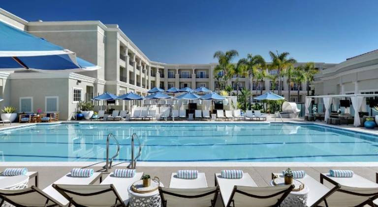 Balboa Bay Resort — photo 4