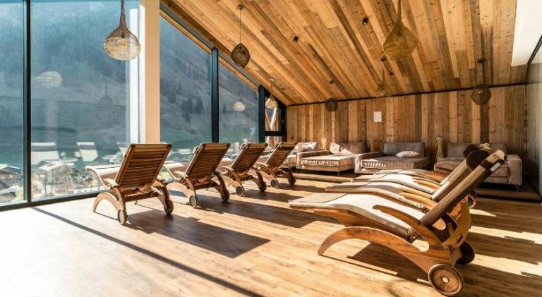 Big rental apartment with pool, terrace & sauna | Ski nearby | Pets allowed — photo 3