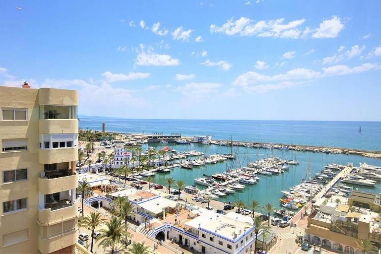 Apartamento  Estepona